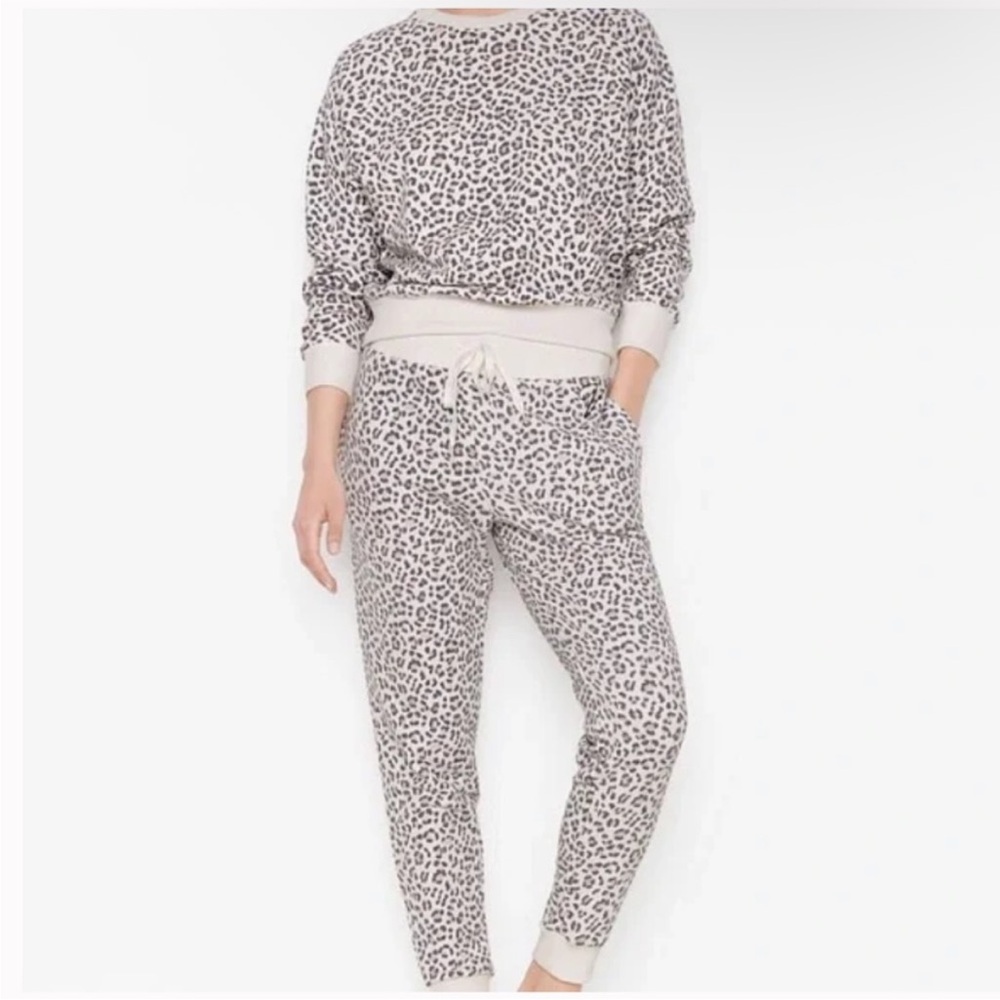 Victoria's Secret Sweat Set Leopard Print Joggers Sweatshirt Crewneck Medium M